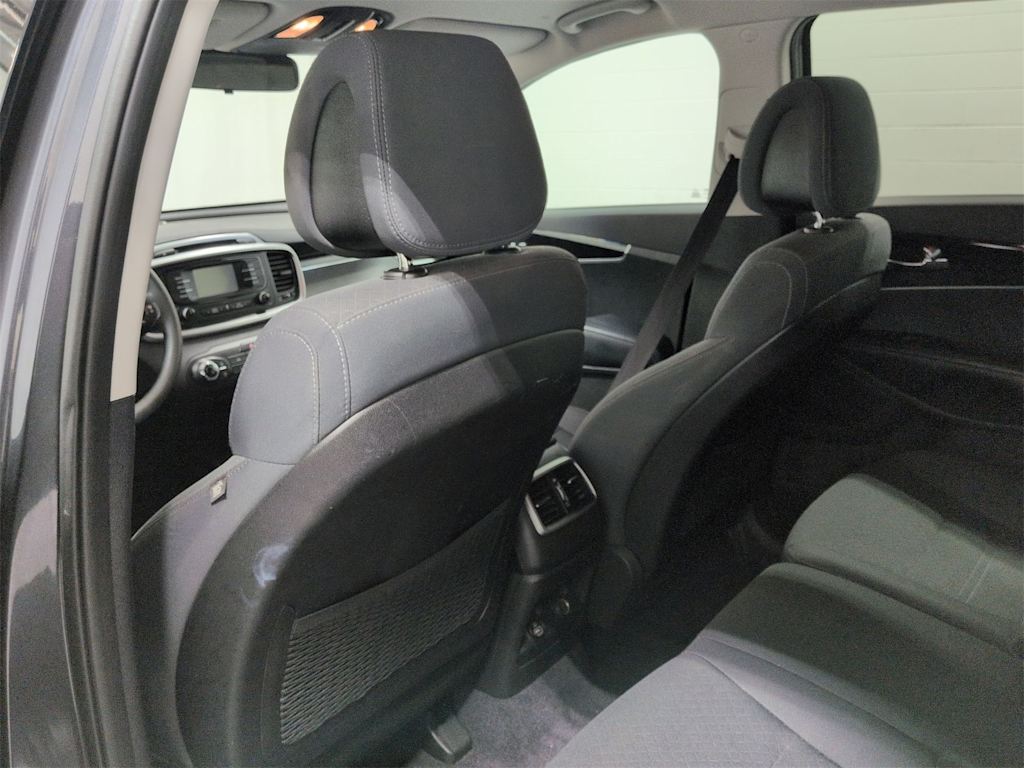 Thumbnail: 2016 Kia Sorento - 13