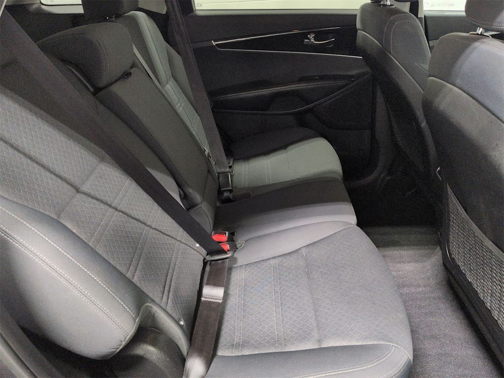 Thumbnail: 2016 Kia Sorento - 29