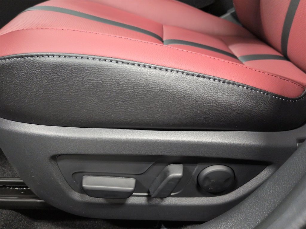 Thumbnail: 2026 Mazda CX-50 - 27