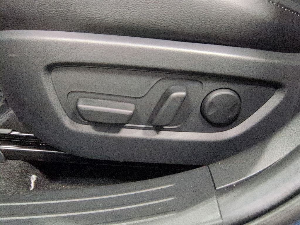 Thumbnail: 2026 Mazda CX-50 - 27