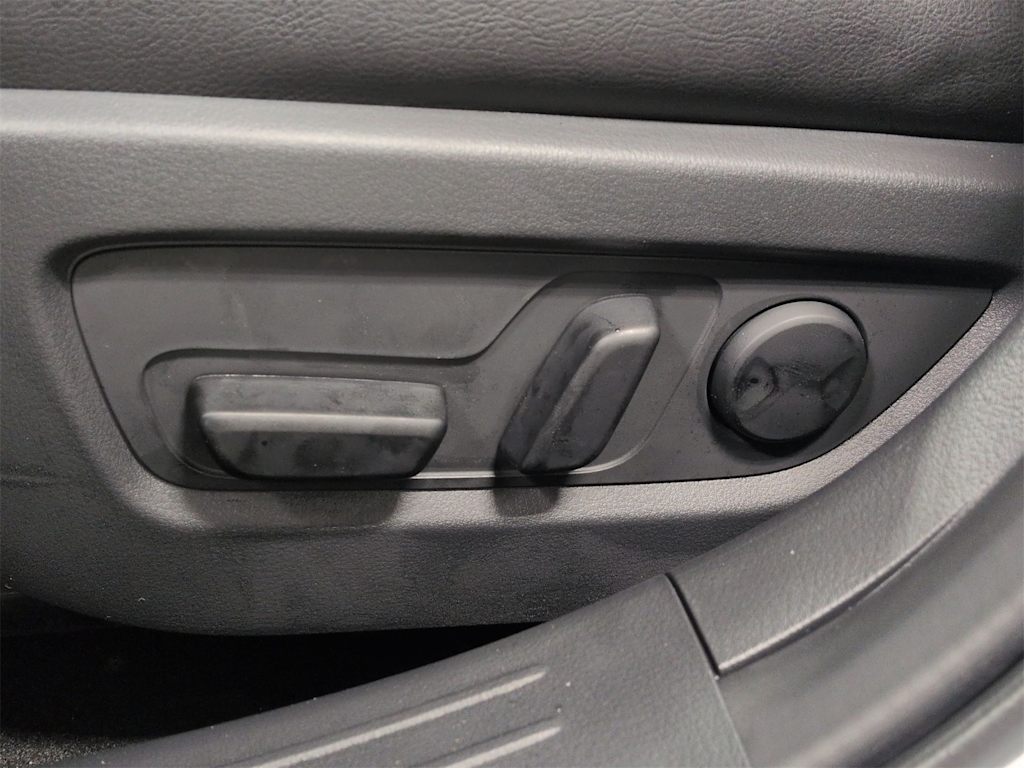 Thumbnail: 2026 Mazda CX-50 - 27