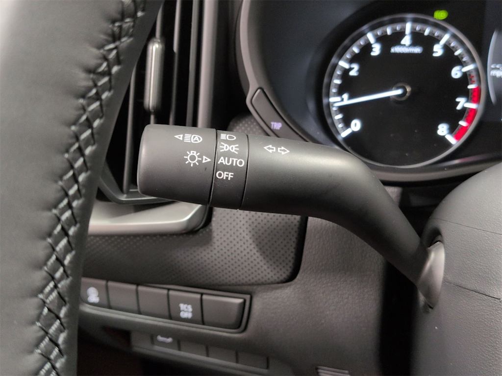 Thumbnail: 2025 Mazda CX-50 - 33