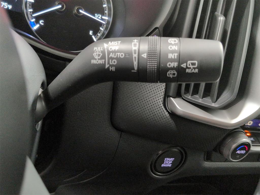 Thumbnail: 2025 Mazda CX-50 - 32