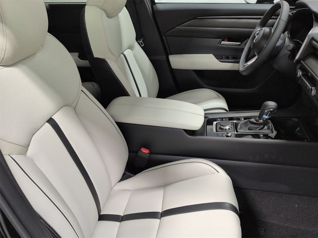 Thumbnail: 2026 Mazda CX-50 - 12