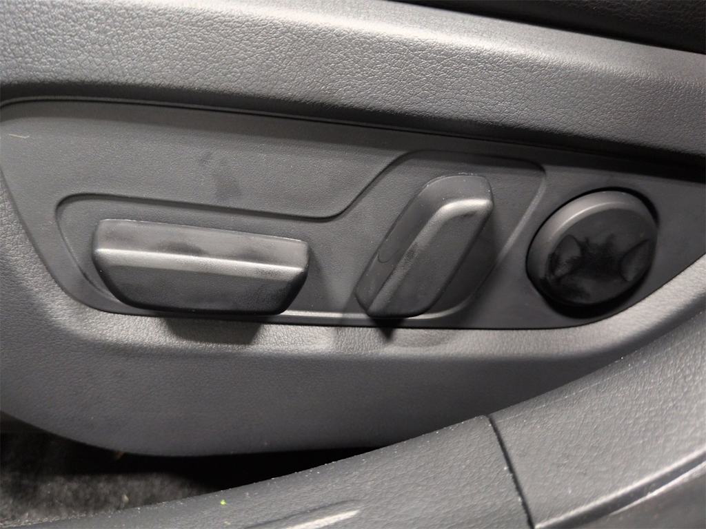 Thumbnail: 2026 Mazda CX-50 - 27