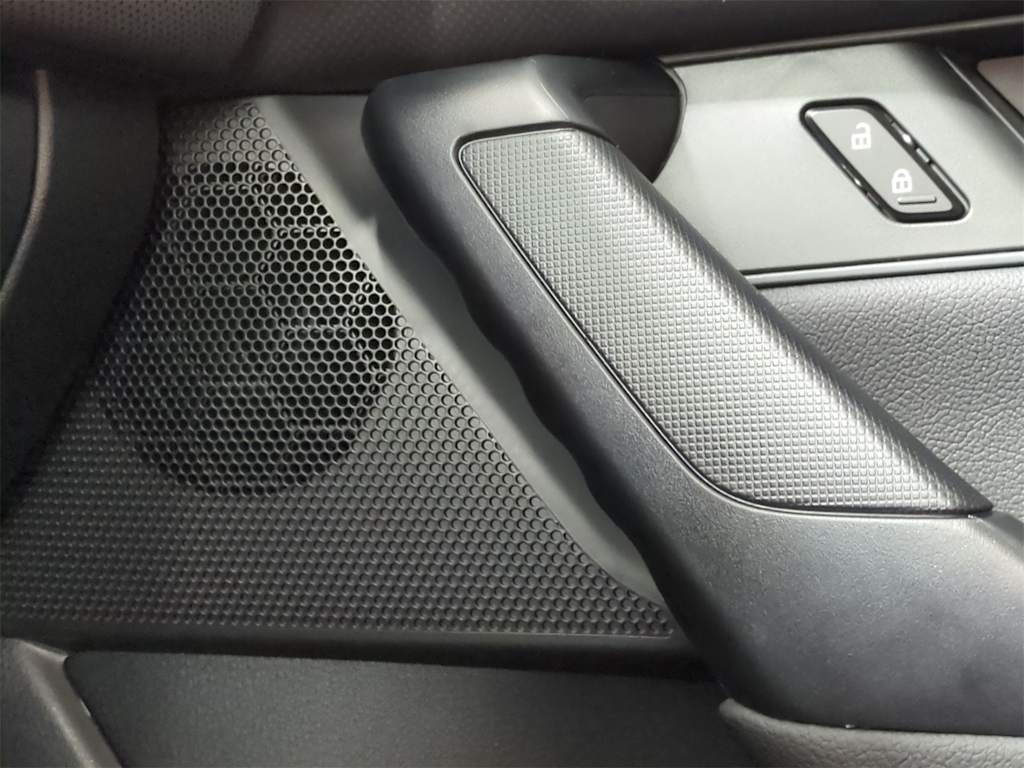 Thumbnail: 2025 Mazda CX-50 - 34