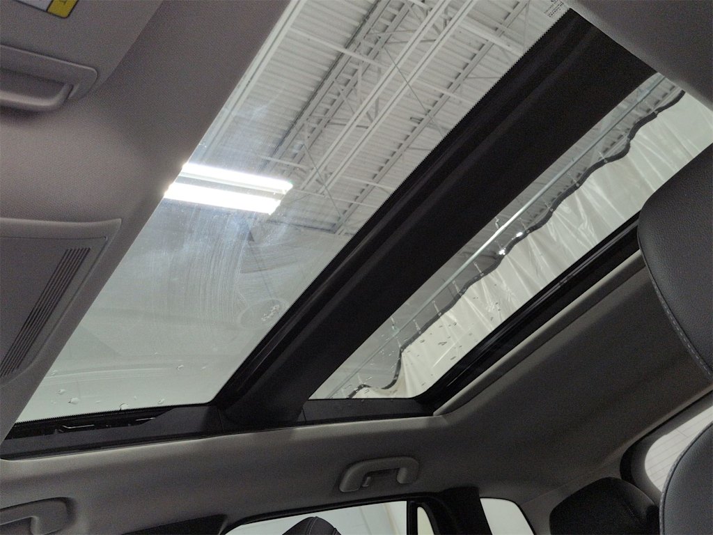 Thumbnail: 2025 Mazda CX-50 - 25