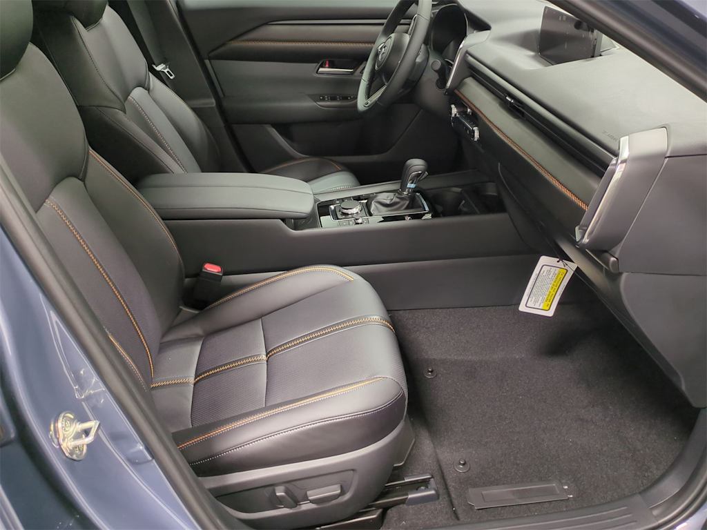 Thumbnail: 2025 Mazda CX-50 - 26