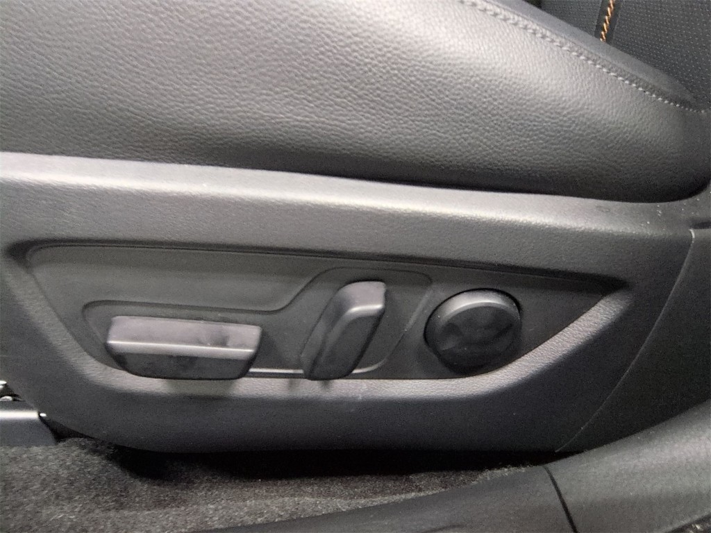 Thumbnail: 2025 Mazda CX-50 - 27