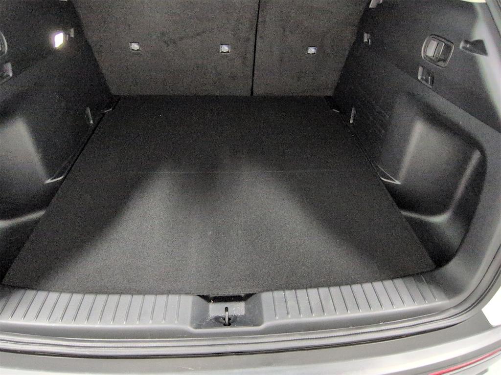 Thumbnail: 2025 Mazda CX-50 - 17