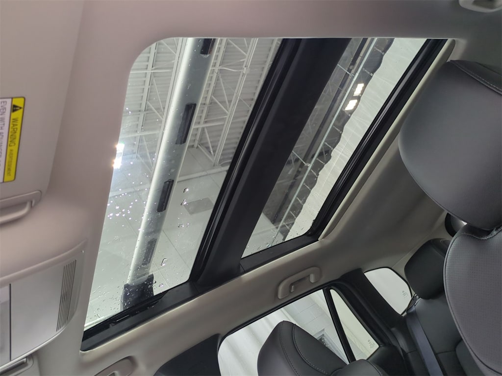 Thumbnail: 2025 Mazda CX-50 - 26