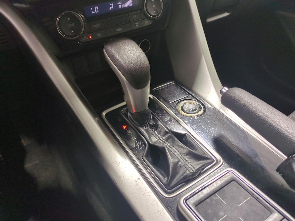 Thumbnail: 2018 Mitsubishi Eclipse Cross - 35