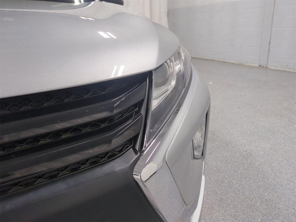 Thumbnail: 2018 Mitsubishi Eclipse Cross - 25
