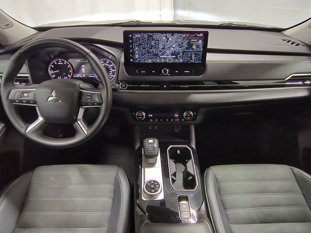 Thumbnail: 2025 Mitsubishi Outlander - 10