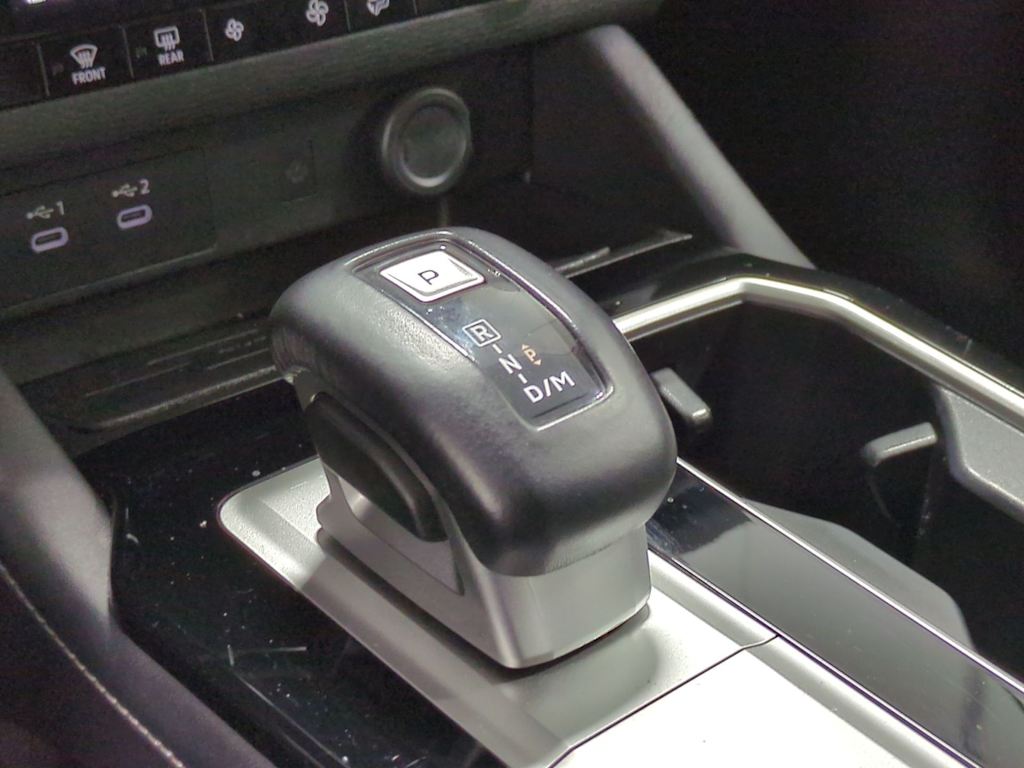 Thumbnail: 2025 Mitsubishi Outlander - 16