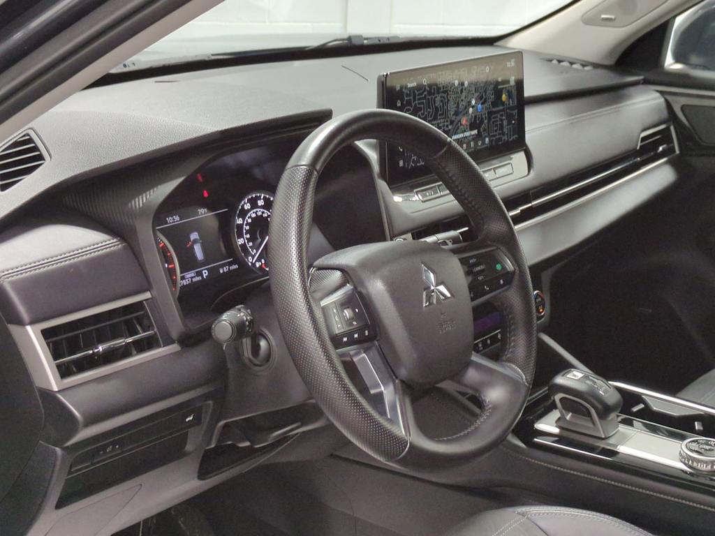 Thumbnail: 2025 Mitsubishi Outlander - 2