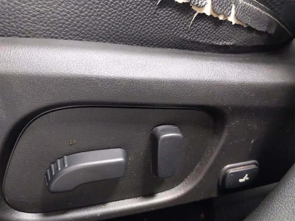 Thumbnail: 2015 Subaru Forester - 26