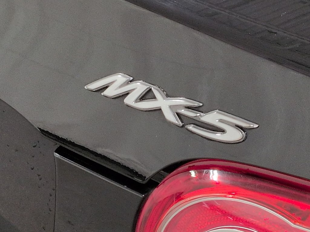 Thumbnail: 2009 Mazda MX-5 Miata - 6