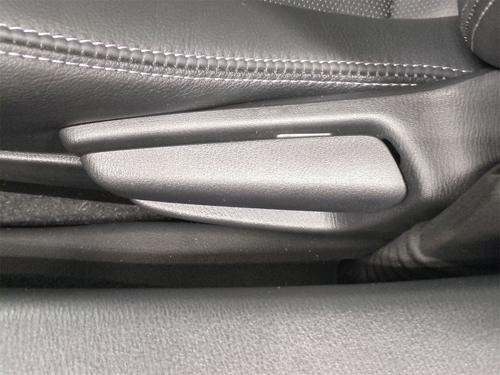 Thumbnail: 2025 Mazda MX-5 Miata - 26