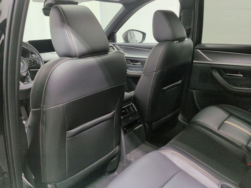 Thumbnail: 2026 Mazda CX-70 - 13