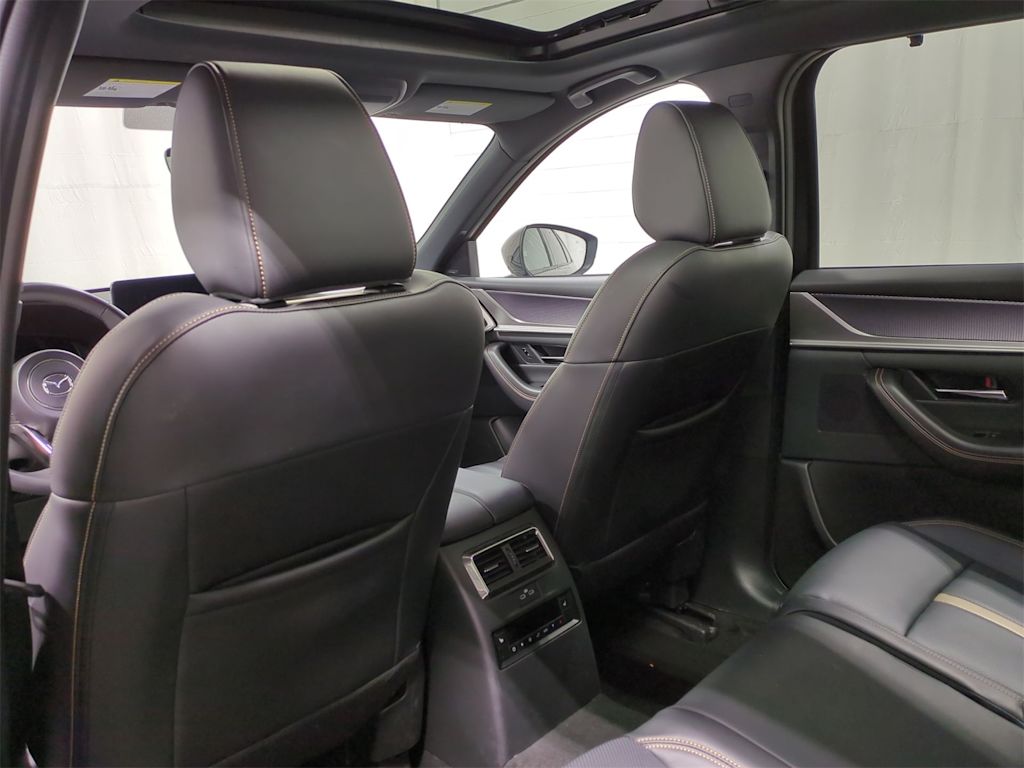 Thumbnail: 2025 Mazda CX-70 - 13