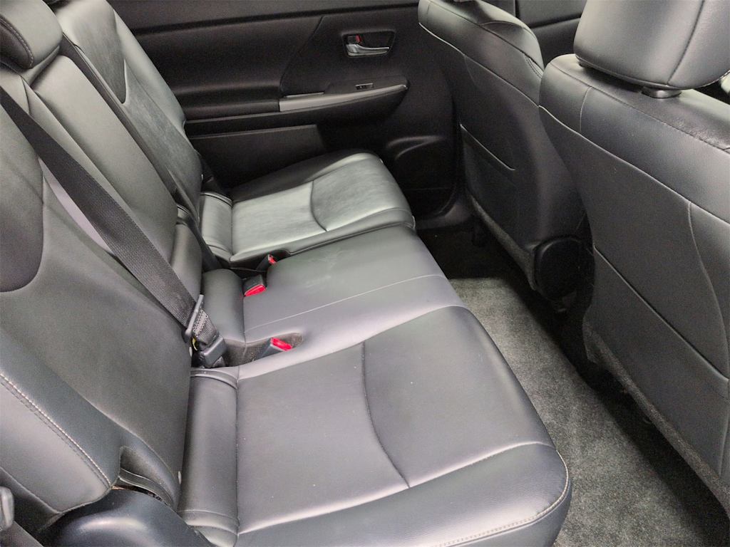 Thumbnail: 2017 Toyota Prius v - 28