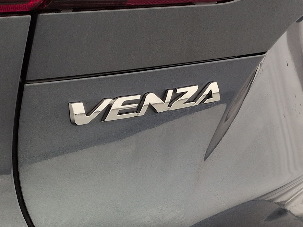 Thumbnail: 2021 Toyota Venza - 25