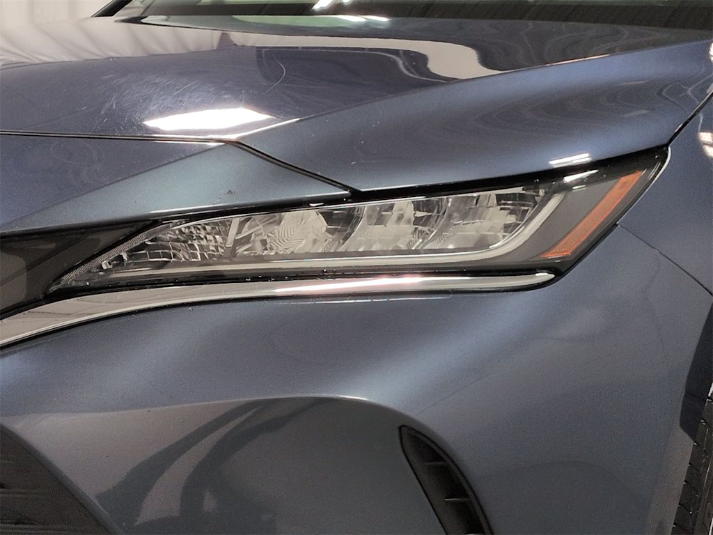 Thumbnail: 2021 Toyota Venza - 24