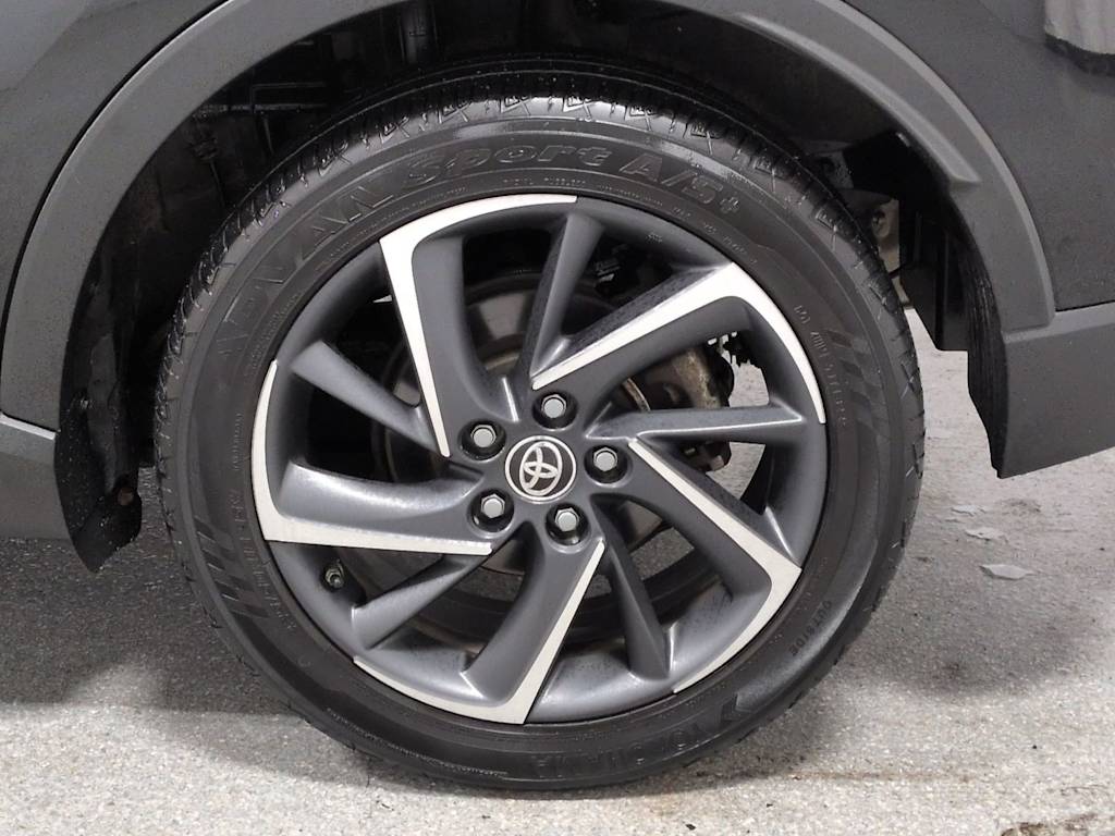 Thumbnail: 2020 Toyota C-HR - 8