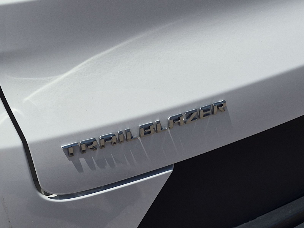 Thumbnail: 2023 Chevrolet TrailBlazer - 25