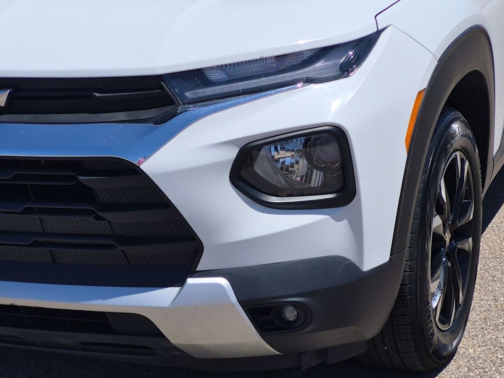 Thumbnail: 2023 Chevrolet TrailBlazer - 24