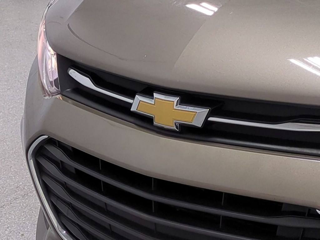 Thumbnail: 2021 Chevrolet Trax - 7