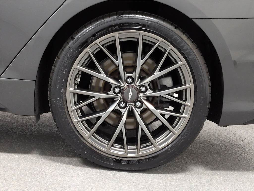 Thumbnail: 2018 Genesis G80 - 8