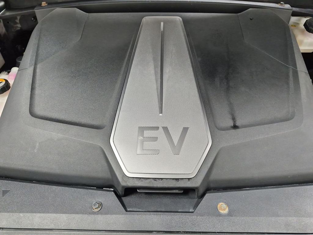 Thumbnail: 2022 Kia EV6 - 25