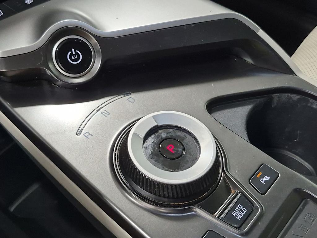 Thumbnail: 2022 Kia EV6 - 36