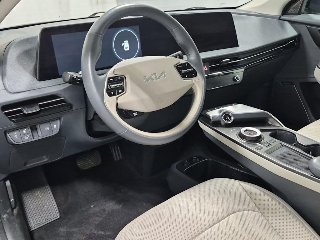 Thumbnail: 2022 Kia EV6 - 2