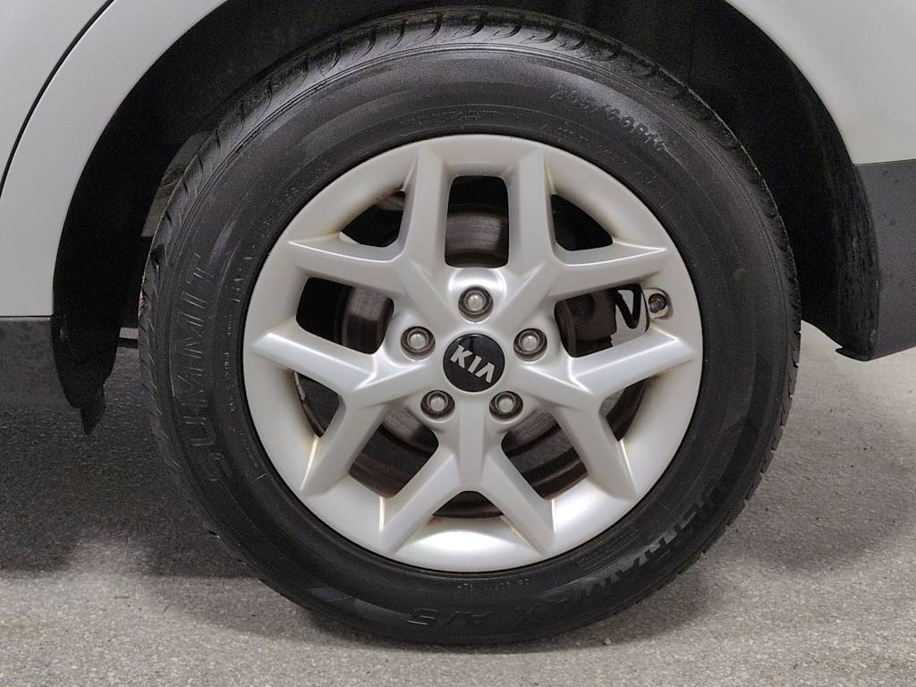 Thumbnail: 2020 Kia Soul - 8