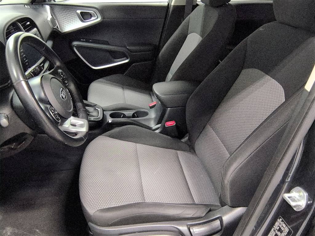 Thumbnail: 2020 Kia Soul - 11