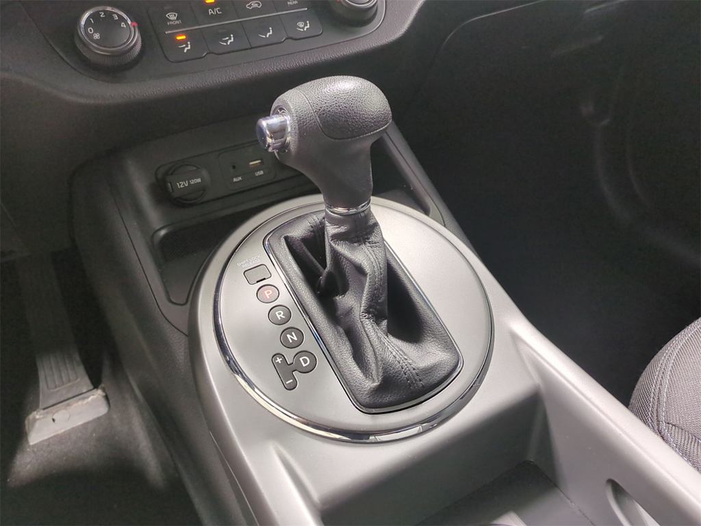 Thumbnail: 2015 Kia Sportage - 34