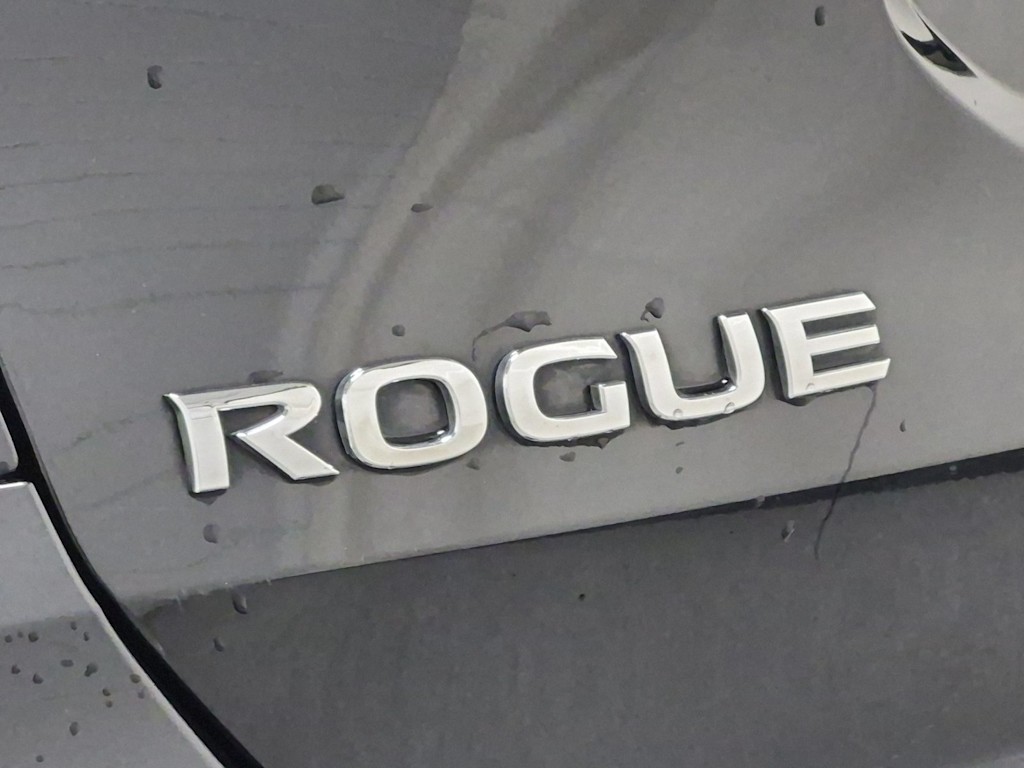 Thumbnail: 2018 Nissan Rogue - 25