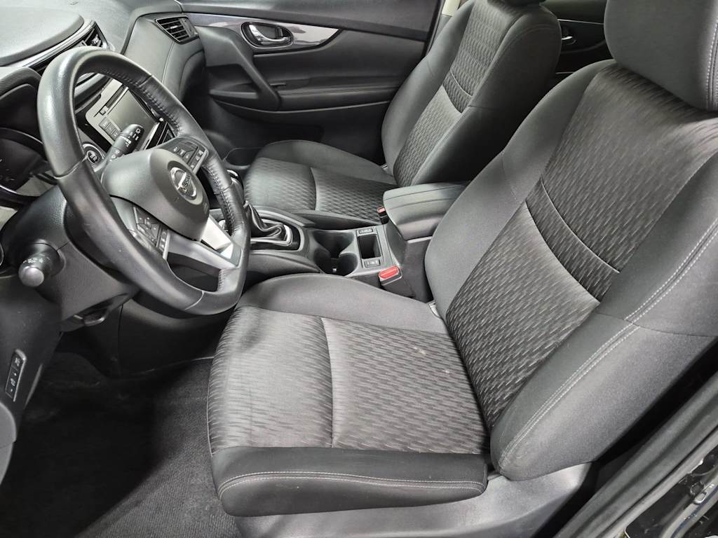 Thumbnail: 2018 Nissan Rogue - 10