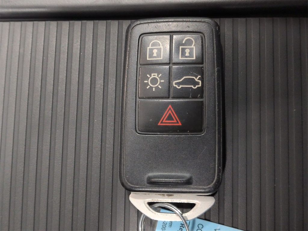 Thumbnail: 2017 Volvo S60 - 19