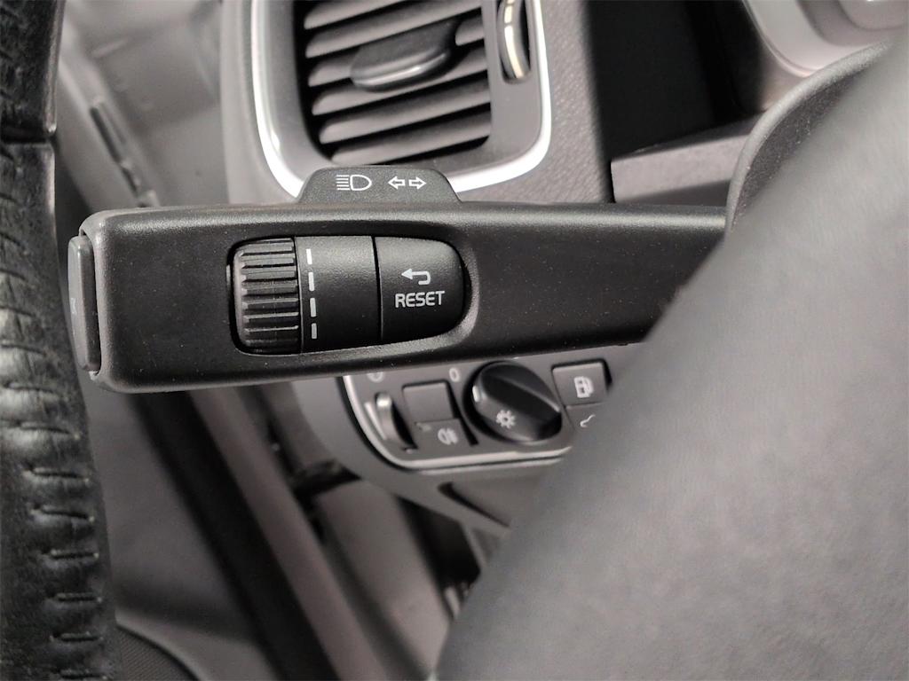 Thumbnail: 2017 Volvo S60 - 35