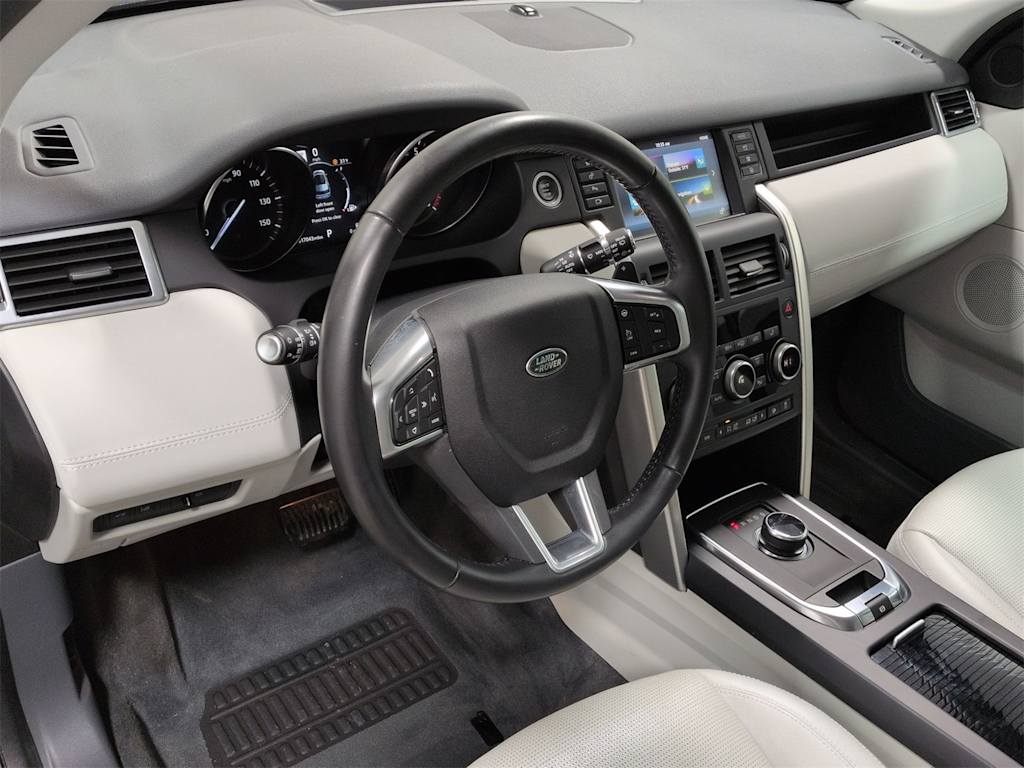 Thumbnail: 2018 Land Rover Discovery Sport - 2