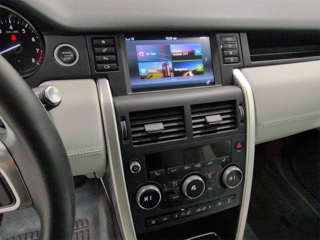 Thumbnail: 2018 Land Rover Discovery Sport - 15