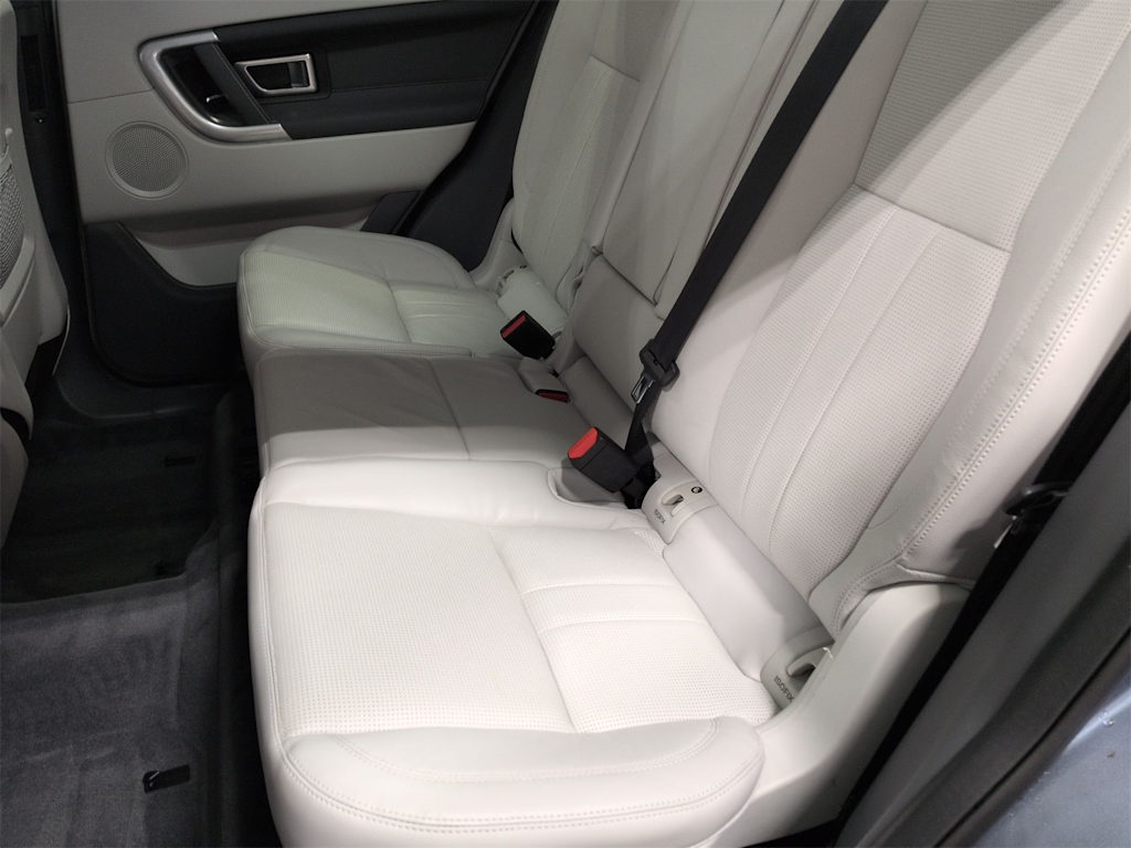 Thumbnail: 2018 Land Rover Discovery Sport - 13