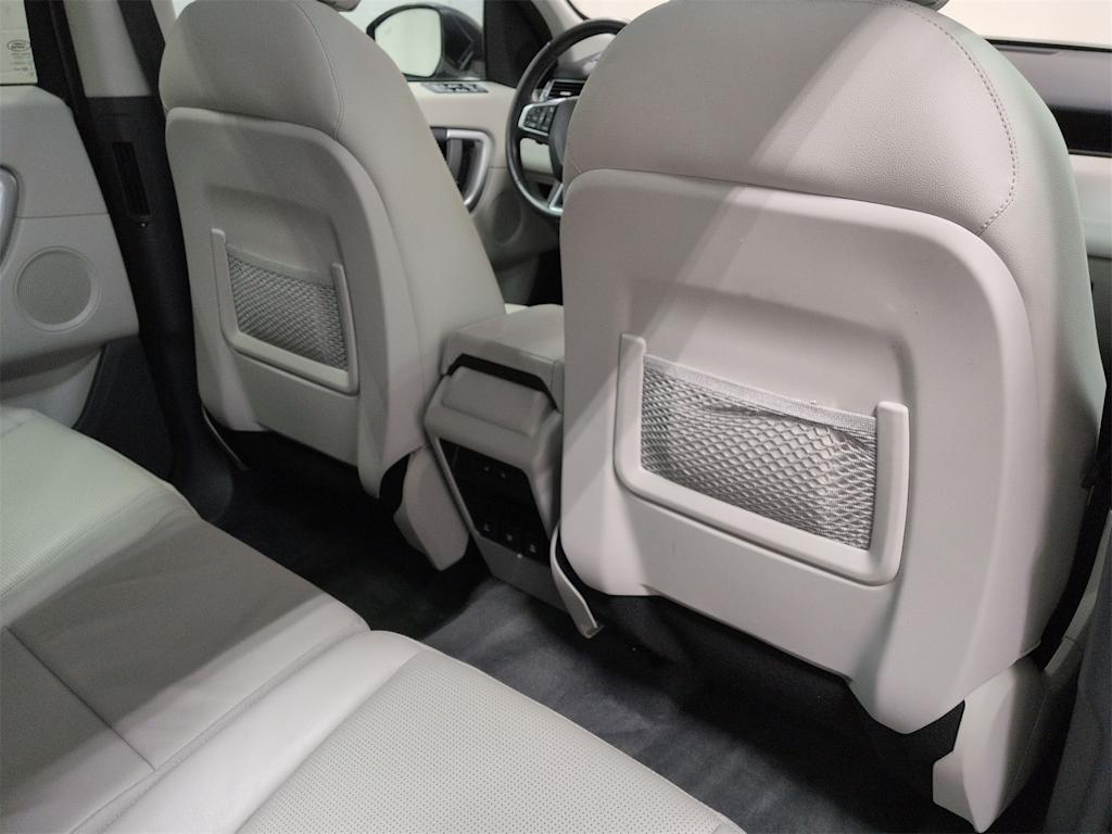 Thumbnail: 2018 Land Rover Discovery Sport - 12