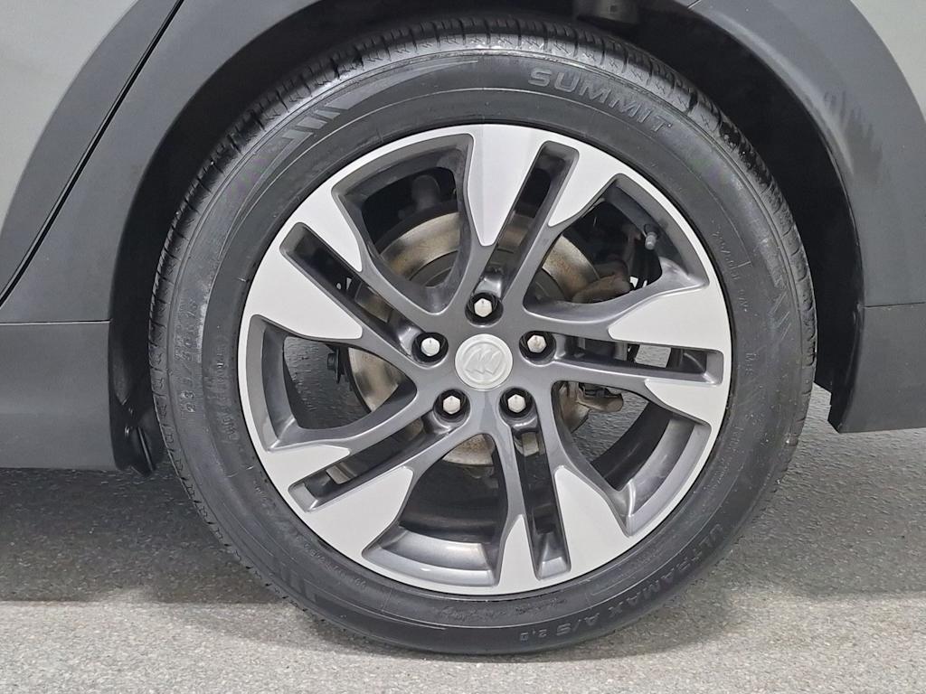 Thumbnail: 2018 Buick Regal - 8