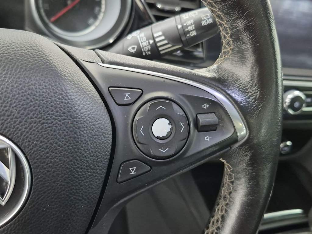 Thumbnail: 2018 Buick Regal - 34