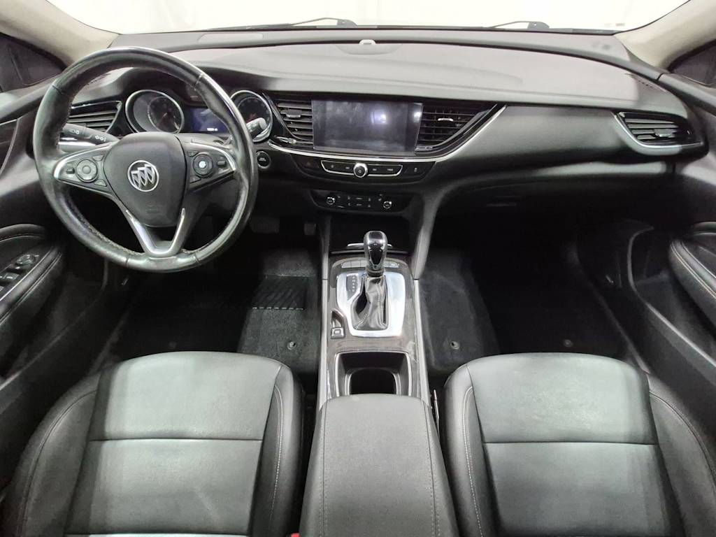 Thumbnail: 2018 Buick Regal - 9